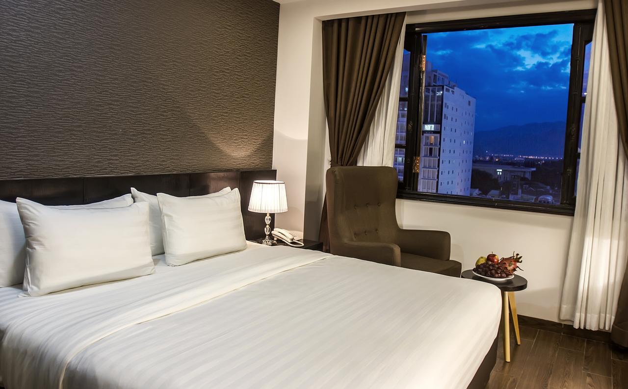 Golden Hotel Нячанг Экстерьер фото